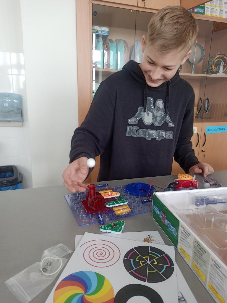Elektrohrátky s Boffinem, 18. 5. 2022