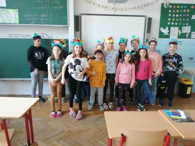 Praktické činnosti - výroba květinových klobuočků, 2. 5. 2022