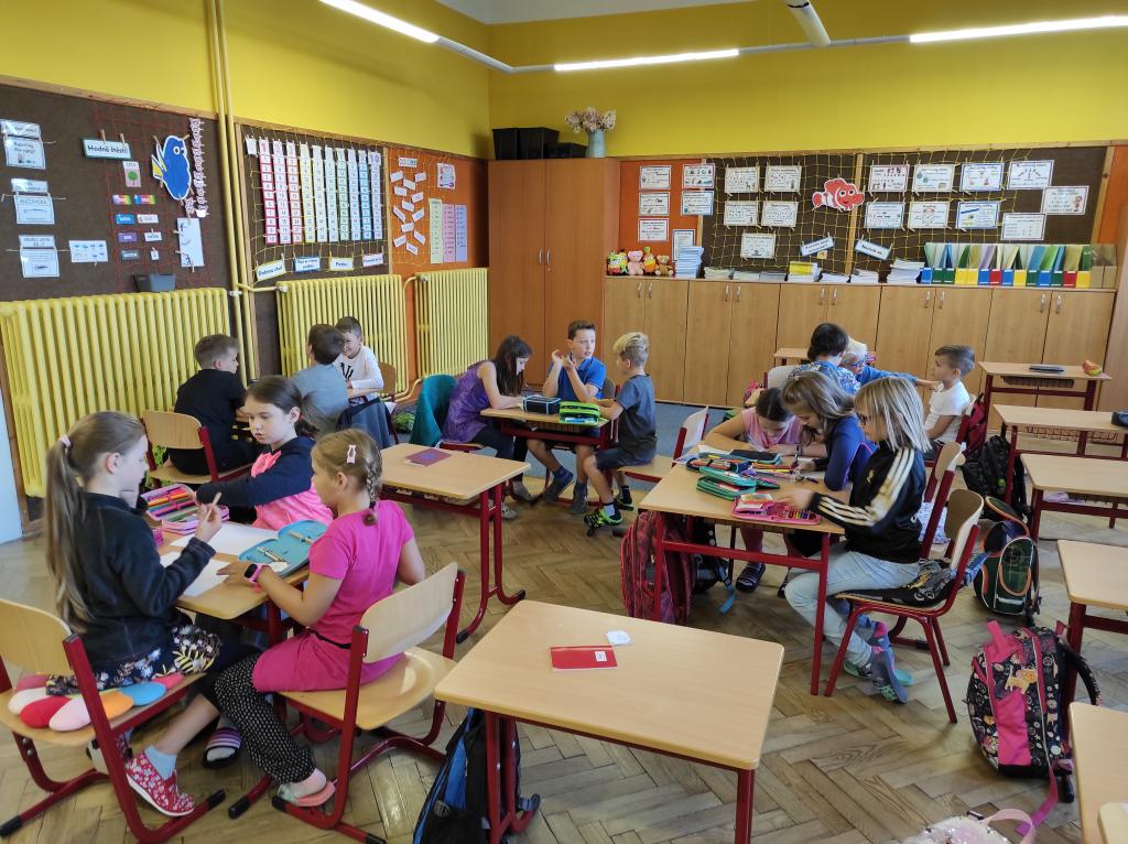 Tvoříme třídní pravidla ve skupinách a testujeme herní koutek, 2. 9. 2022