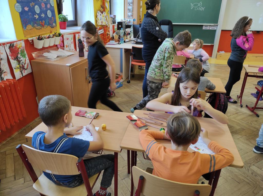 Děti dětem - Hrátky s hudbou ve 3.B - MŠ Osady Ležáků, 25. 10. 2022