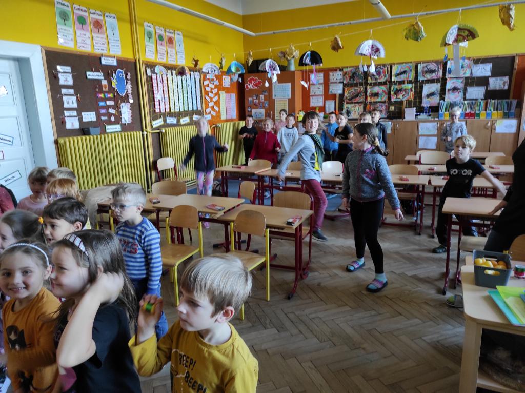 Děti dětem - Hrátky s hudbou ve 3.B - MŠ Poršova, 20. 10. 2022