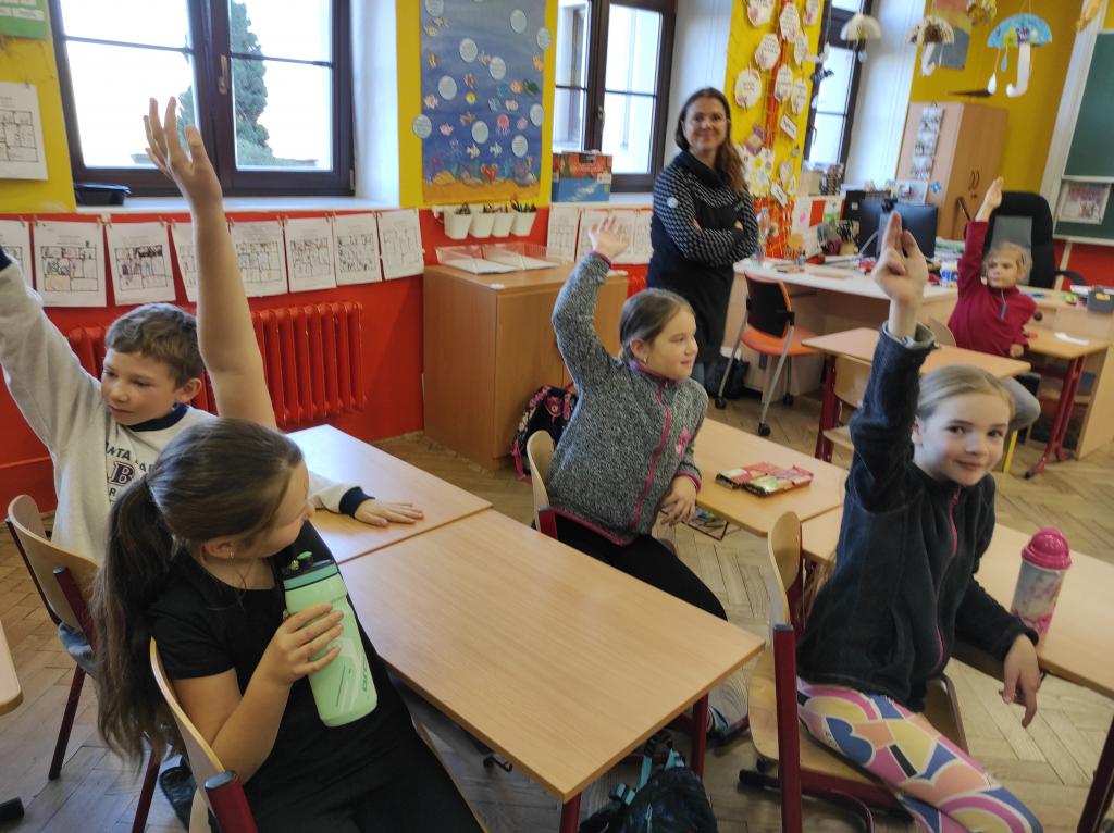 Děti dětem - Hrátky s hudbou ve 3.B - MŠ Poršova, 20. 10. 2022