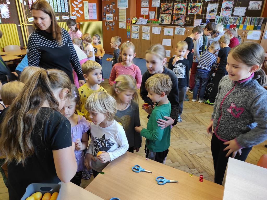 Děti dětem - Hrátky s hudbou ve 3.B - MŠ Poršova, 20. 10. 2022