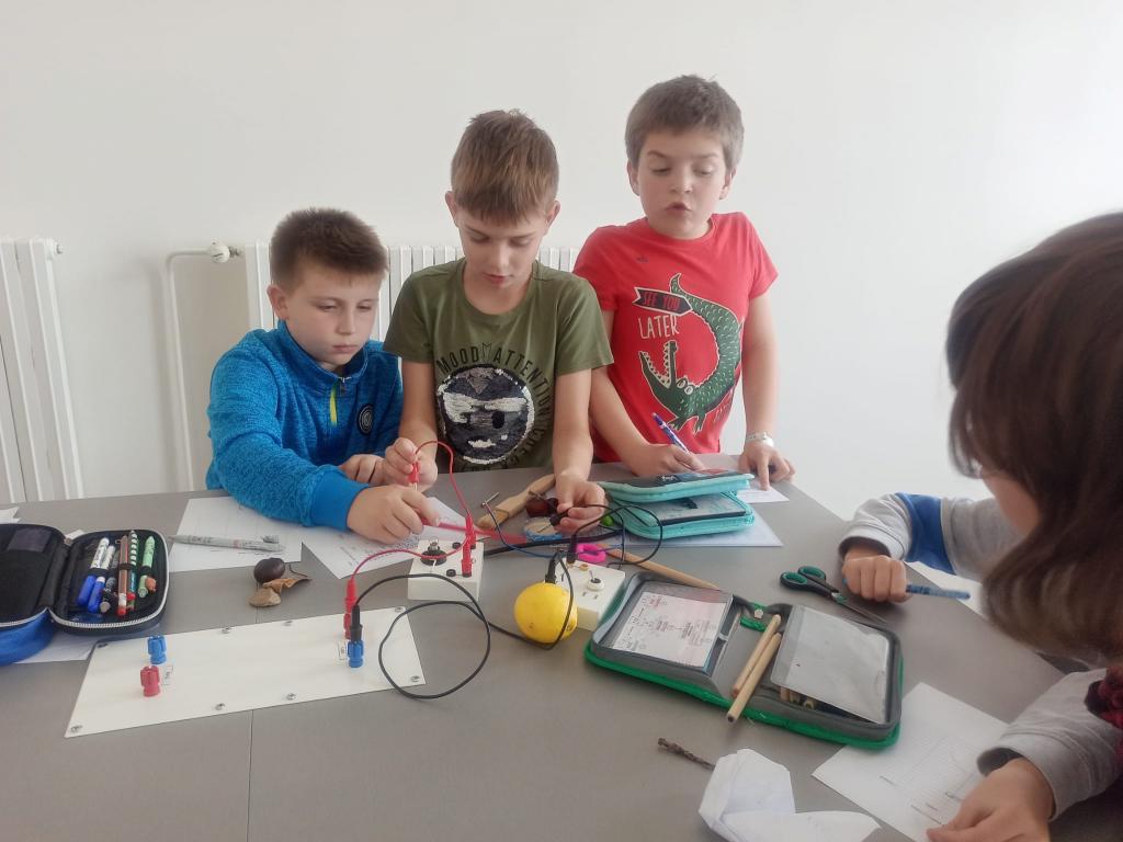 Elektrohrátky - Elektrická vodivost látek, 18. 10. 2022