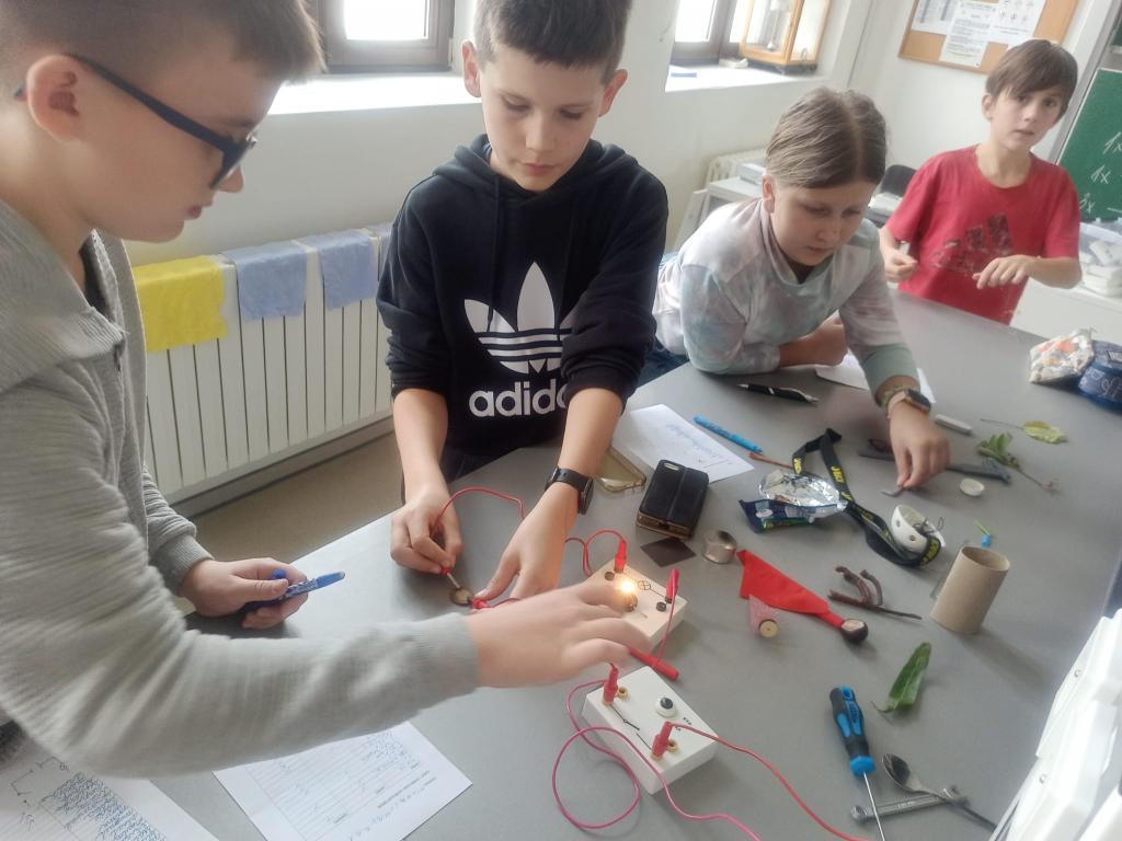 Elektrohrátky - Elektrická vodivost látek, 18. 10. 2022