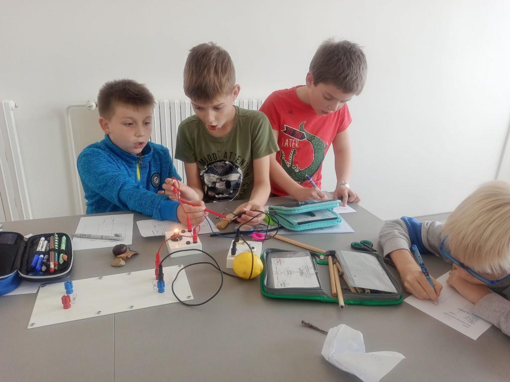 Elektrohrátky - Elektrická vodivost látek, 18. 10. 2022