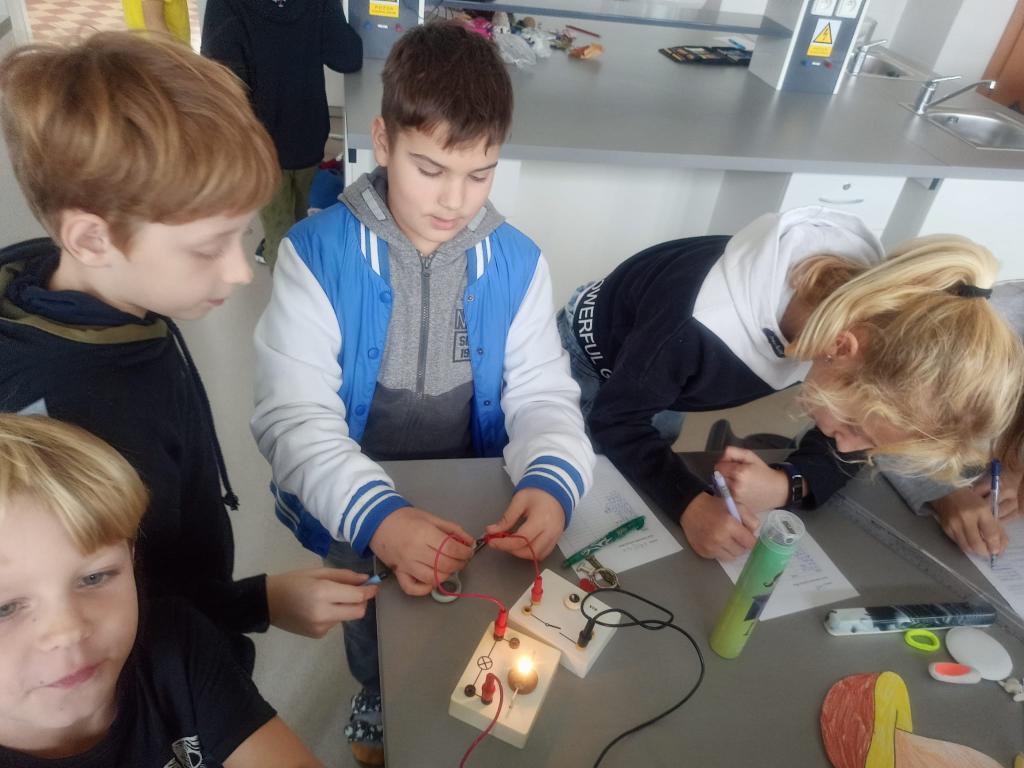 Elektrohrátky - Elektrická vodivost látek, 18. 10. 2022