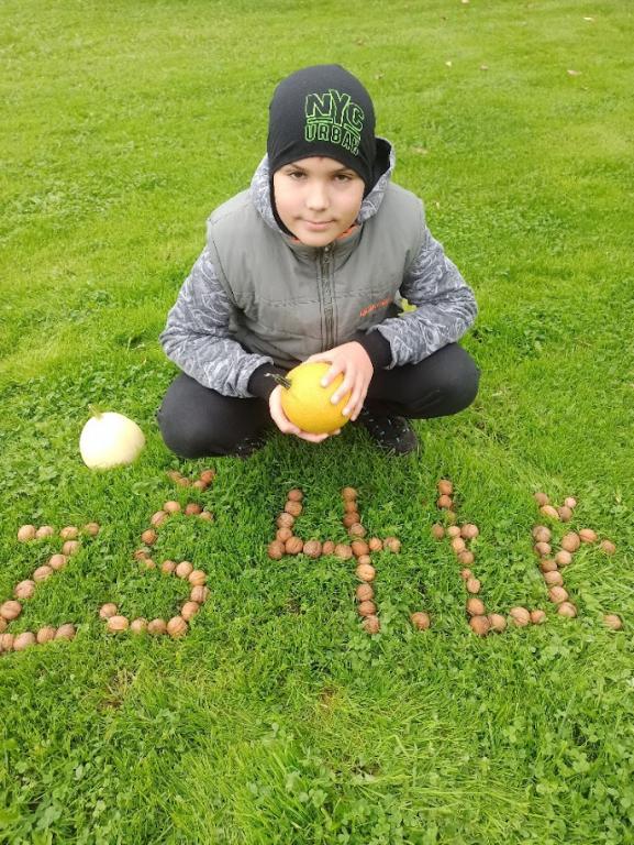 Náš svět - vyhodnocení třídní soutěže: Fotografie podzimní přírody - Život v podzimní přírodě, 6. 10. 2022