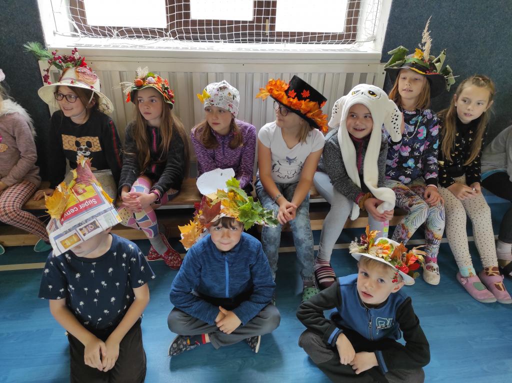 Velká módní přehlídka podzimních klobouků, 21. 10. 2022