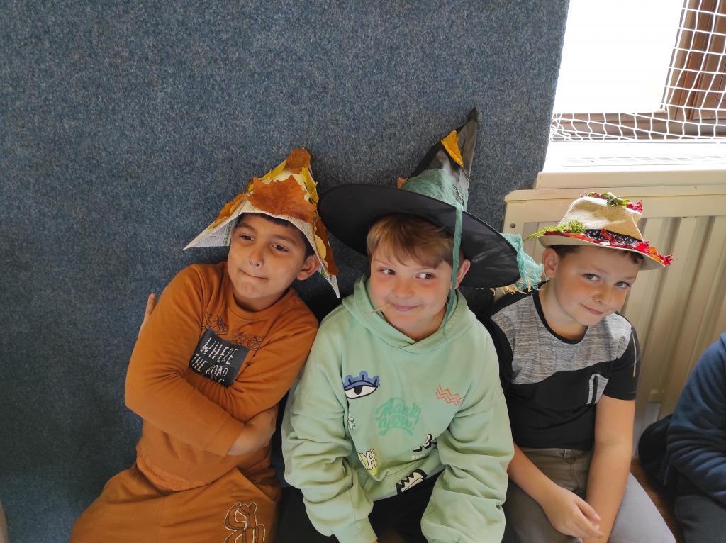 Velká módní přehlídka podzimních klobouků, 21. 10. 2022
