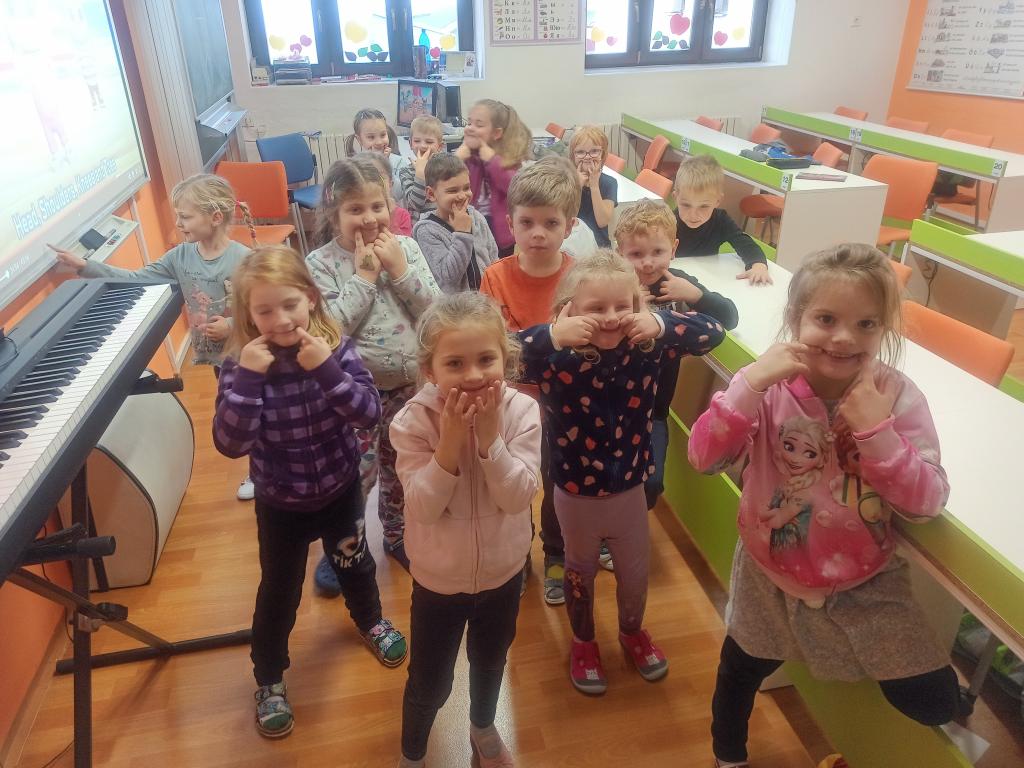 Hrátky s angličtinou - Head, Shoulders, Knees & Toes, 7. 11. 2022