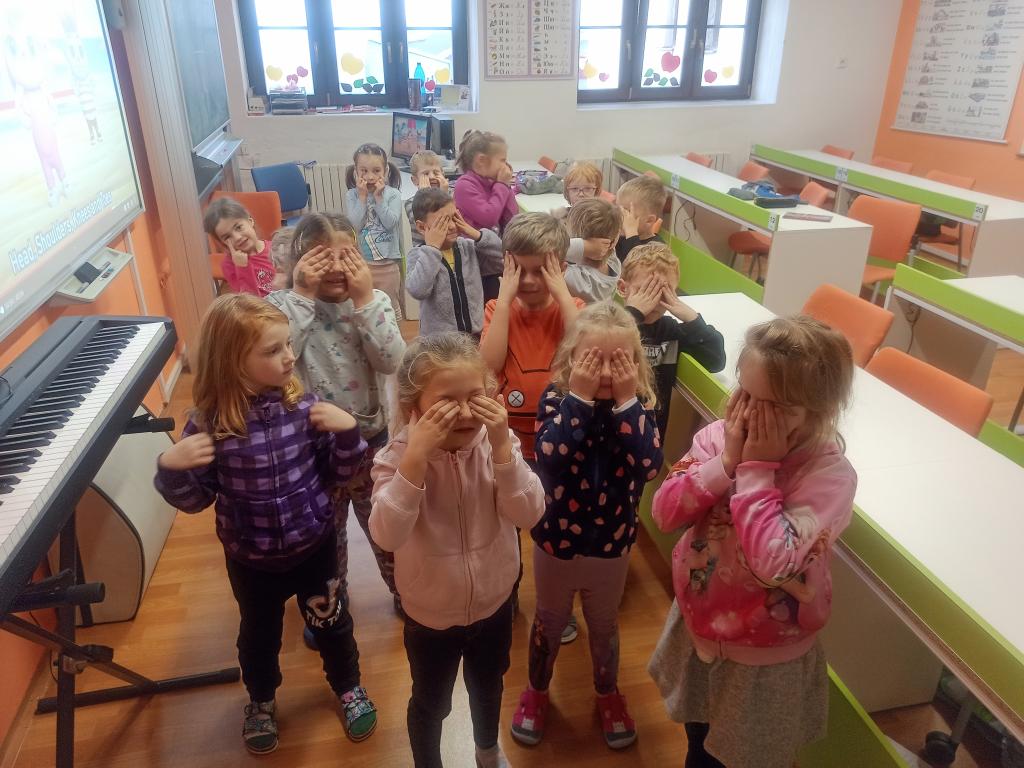 Hrátky s angličtinou - Head, Shoulders, Knees & Toes, 7. 11. 2022
