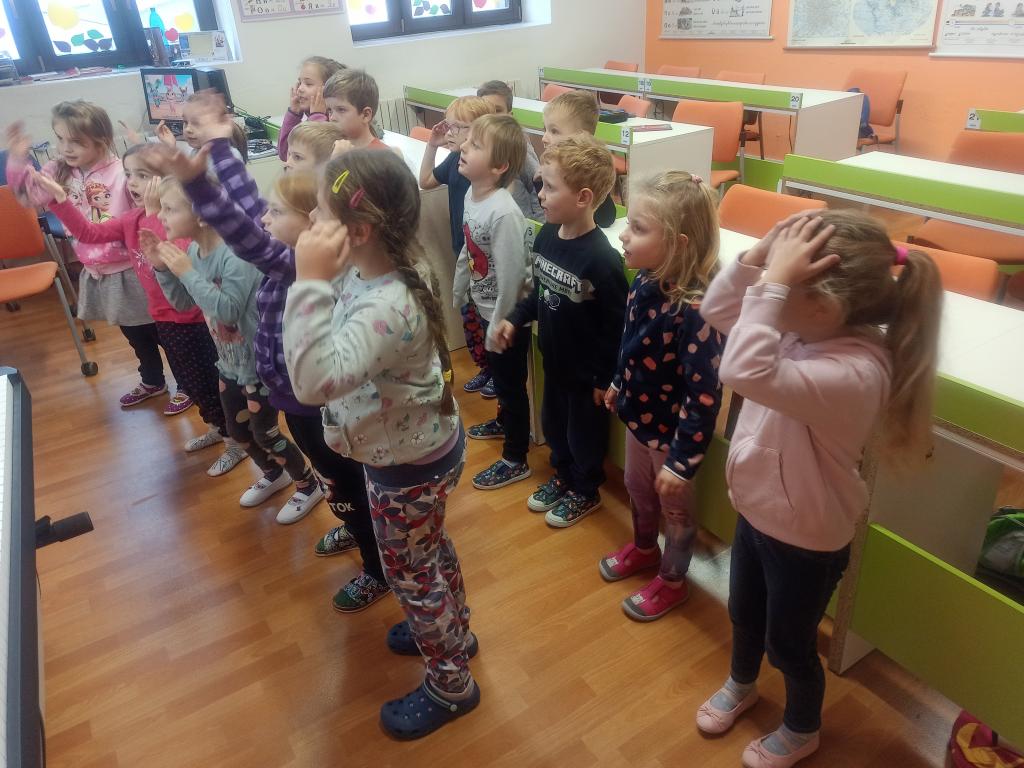 Hrátky s angličtinou - Head, Shoulders, Knees & Toes, 7. 11. 2022