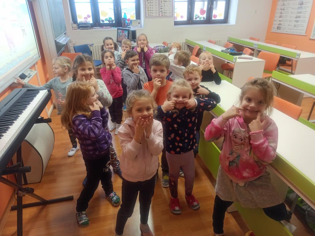 Hrátky s angličtinou - Head, Shoulders, Knees & Toes, 7. 11. 2022