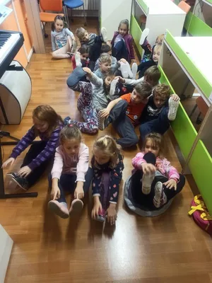 Hrátky s angličtinou - Head, Shoulders, Knees & Toes, 7. 11. 2022