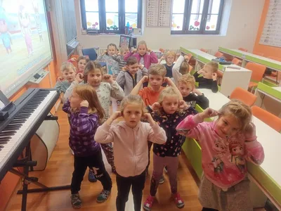 Hrátky s angličtinou - Head, Shoulders, Knees & Toes, 7. 11. 2022