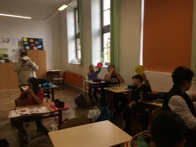 Náš svět:  Přání panu učiteli Martinovi Vtípilovi. Vitální kapacita plic a první pomoc při tepenném krvácení, 11. 11. 2022