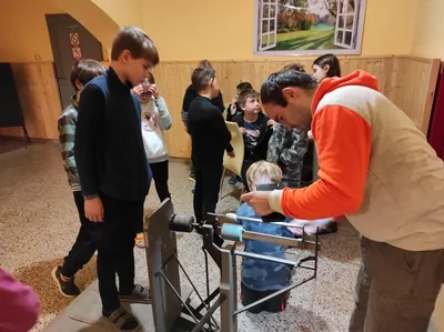 Prvouka - měření hmotnosti v praxi různými způsoby, 21. 11. 2022