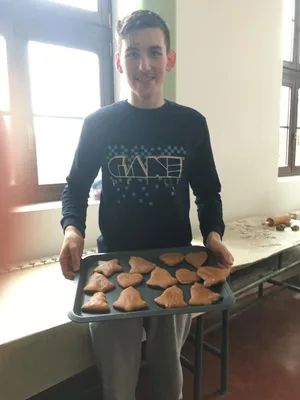 Pečeme vánoční cukroví s 9. třídou, 16. 12. 2022