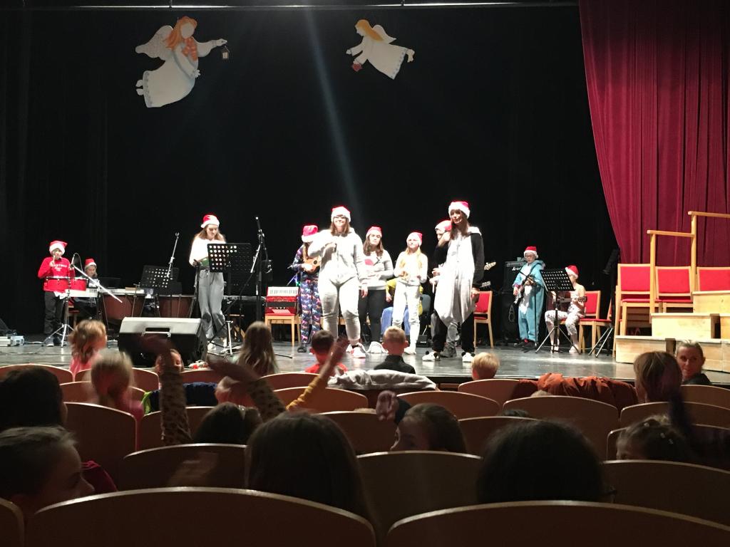 Vánoční koncert ZUŠ, 6. 12. 2022