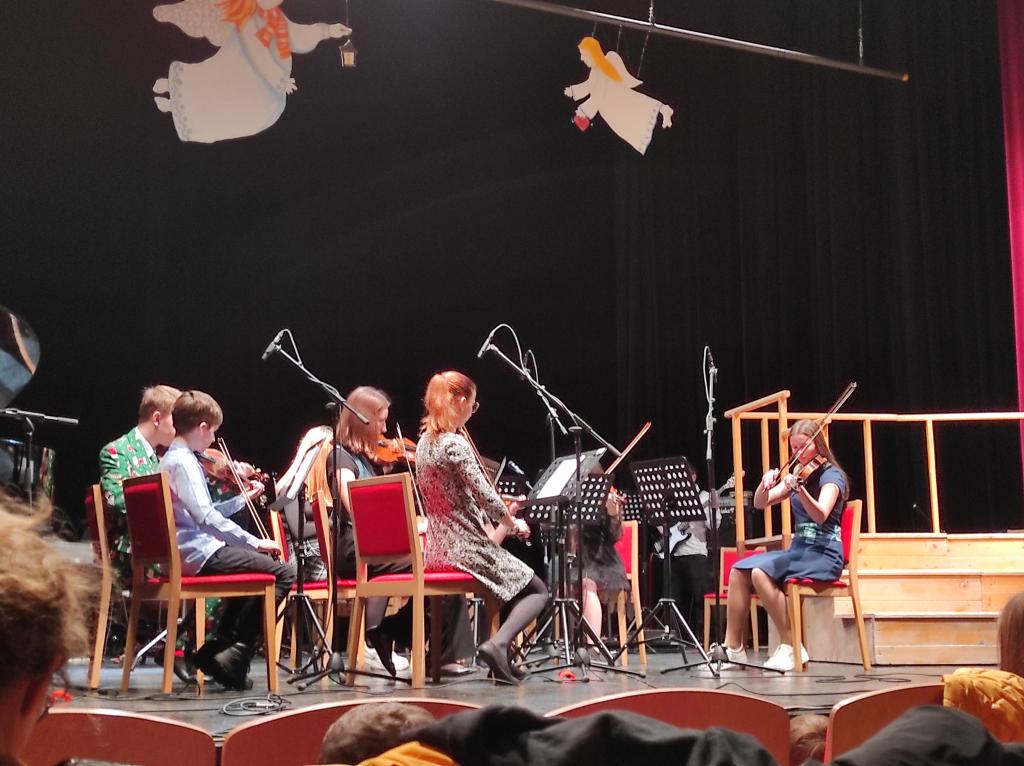 Vánoční koncert ZUŠ, 6. 12. 2022