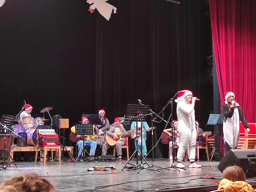 Vánoční koncert ZUŠ, 6. 12. 2022