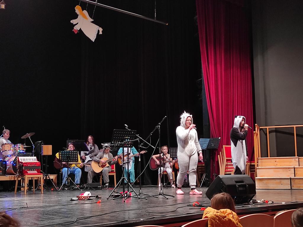 Vánoční koncert ZUŠ, 6. 12. 2022