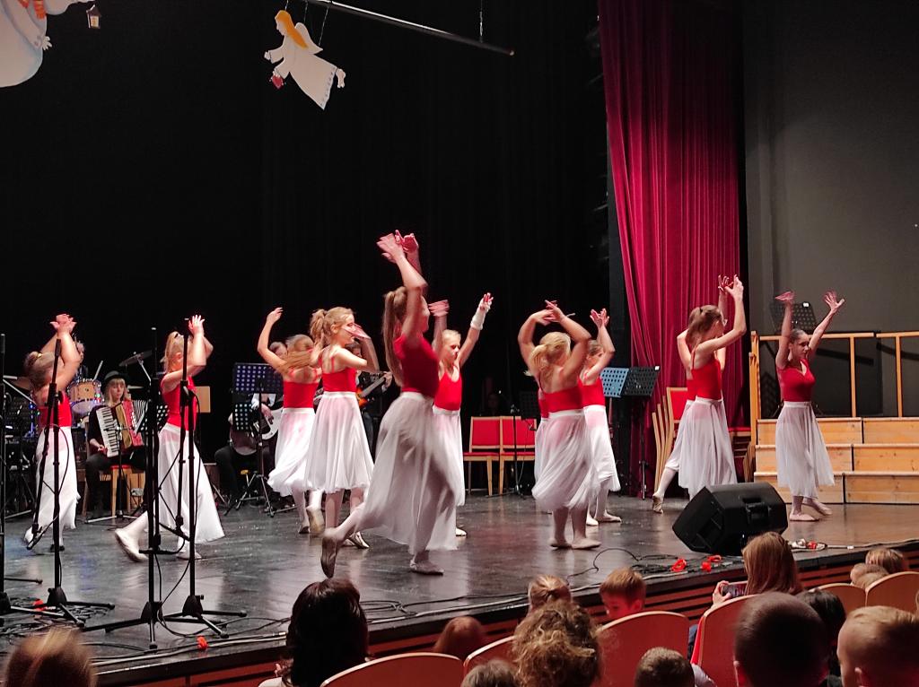 Vánoční koncert ZUŠ, 6. 12. 2022