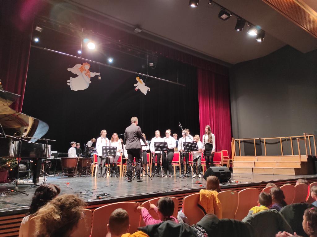 Vánoční koncert ZUŠ, 6. 12. 2022
