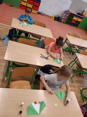 Výroba vánočních přání v přípravné třídě, 9. 12. 2022