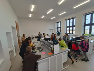 Moje první pozorování mikroskopem MŠ Osady Ležáků + 6. třída, 4. 1. 2023