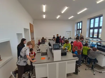 Moje první pozorování mikroskopem MŠ Poršova + 6. třída, 5. 1. 2023
