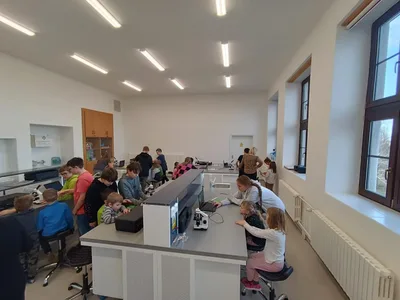 Moje první pozorování mikroskopem MŠ Poršova + 6. třída, 5. 1. 2023