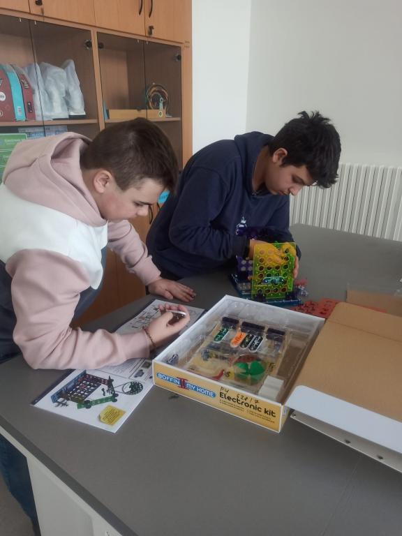Build and describe your house, 17. 2. 2023