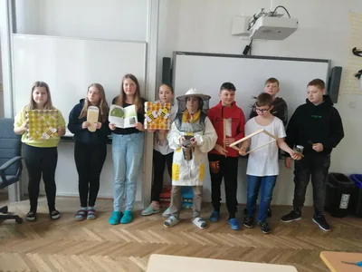 Přírodopis: Projekt - Včela medonosná, 30. 3. 2023