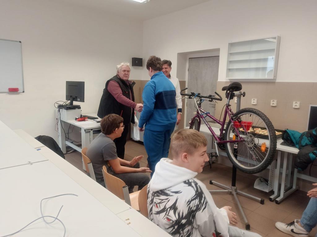 Projektový den - Střední škola automobilní Holice, 13. 3. 2023
