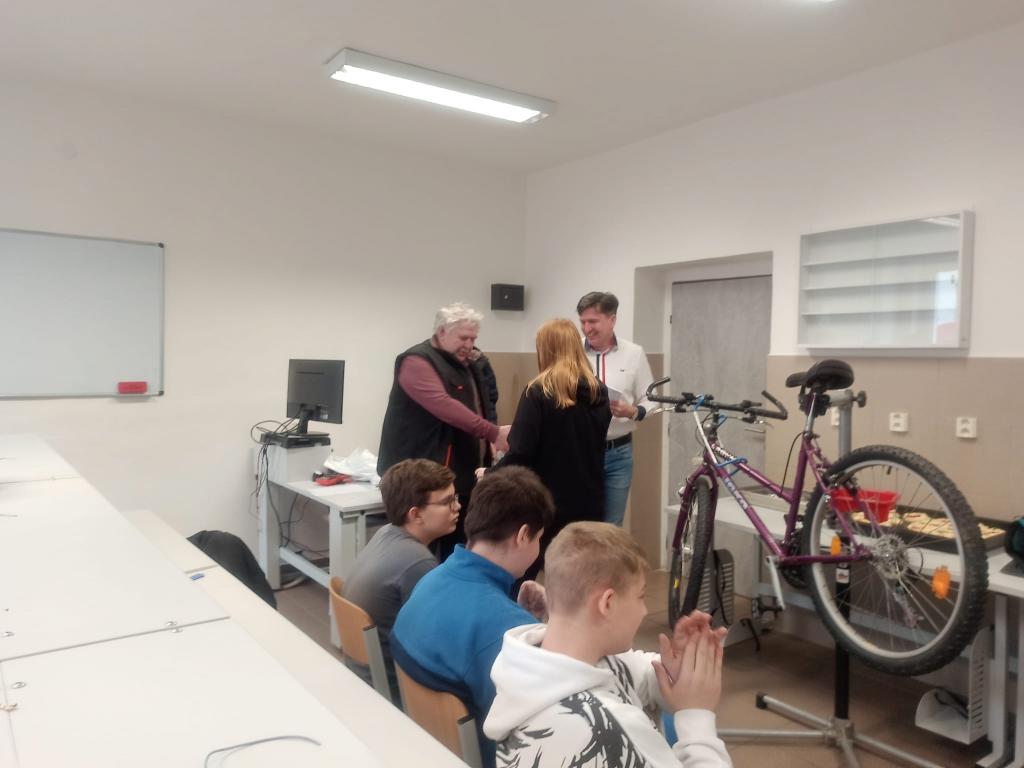 Projektový den - Střední škola automobilní Holice, 13. 3. 2023