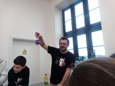 Šesťáci si hrají s Ph a předškoláci vaří lektvary, 14. 3. 2023