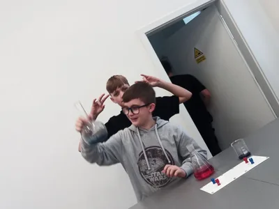 Šesťáci si hrají s Ph a předškoláci vaří lektvary, 14. 3. 2023
