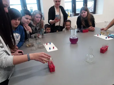 Šesťáci si hrají s Ph a předškoláci vaří lektvary, 14. 3. 2023