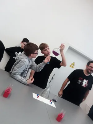 Šesťáci si hrají s Ph a předškoláci vaří lektvary, 14. 3. 2023