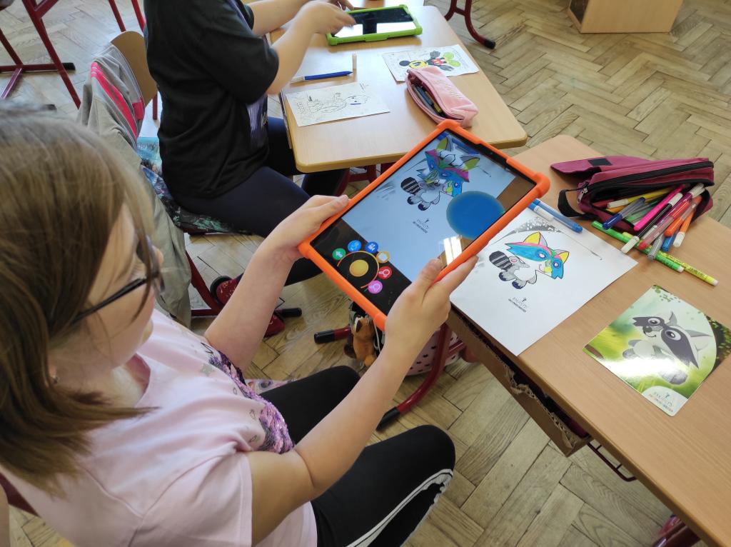 Tablety a 4D karty ve 3.B, 16. 5. 2023