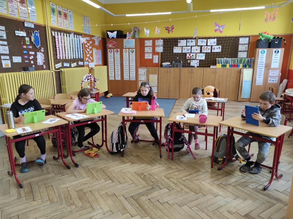 Tablety a 4D karty ve 3.B, 16. 5. 2023