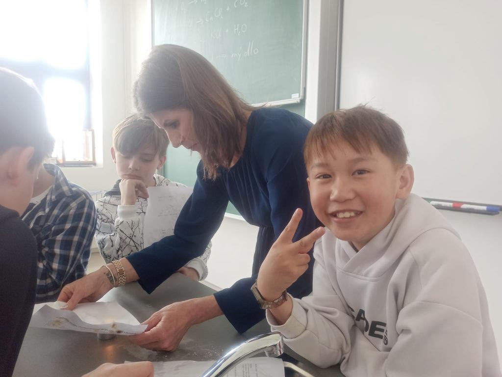 Tajný vzkaz (papír, mléko, oheň) - elektrohrátky, 2. 5. 2023