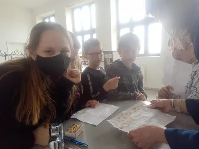 Tajný vzkaz (papír, mléko, oheň) - elektrohrátky, 2. 5. 2023