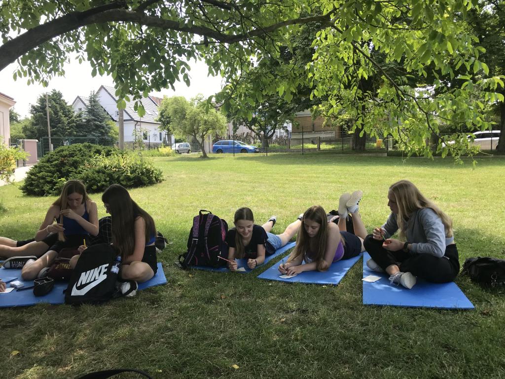 Pohoda a relaxace na školní zahradě, 23. 6. 2023