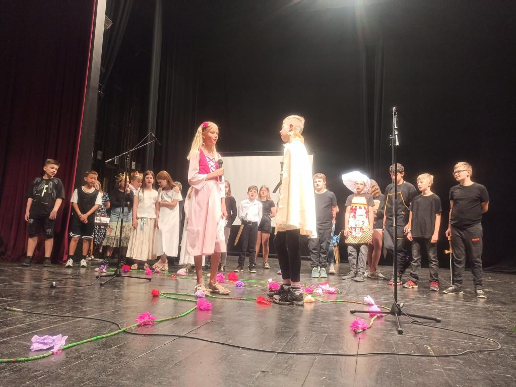 Školní akademie - Letem světem, 15. 6. 2023