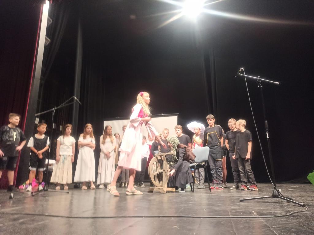 Školní akademie - Letem světem, 15. 6. 2023