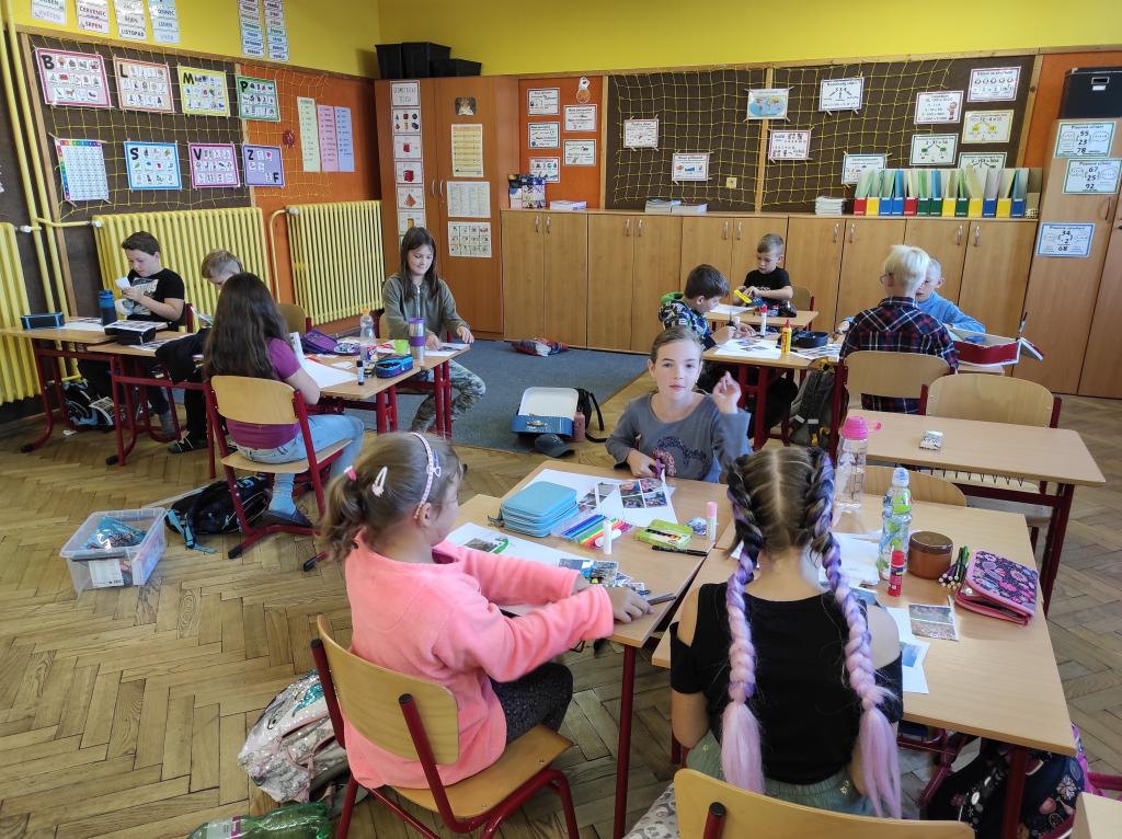Naše prázdniny - koláž, prezentace; návštěva prvňáčků, 5. 9. 2023