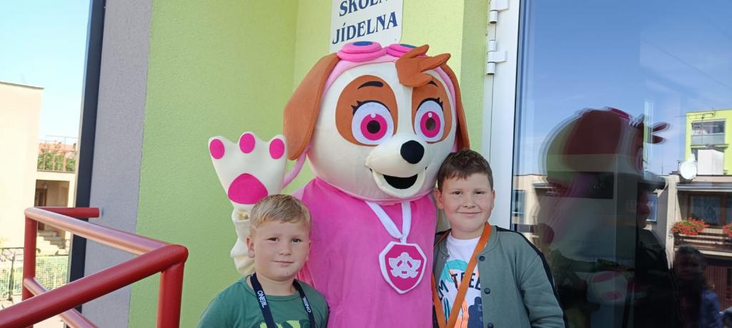 Překvapení u školní jídelny, 5. 9. 2023
